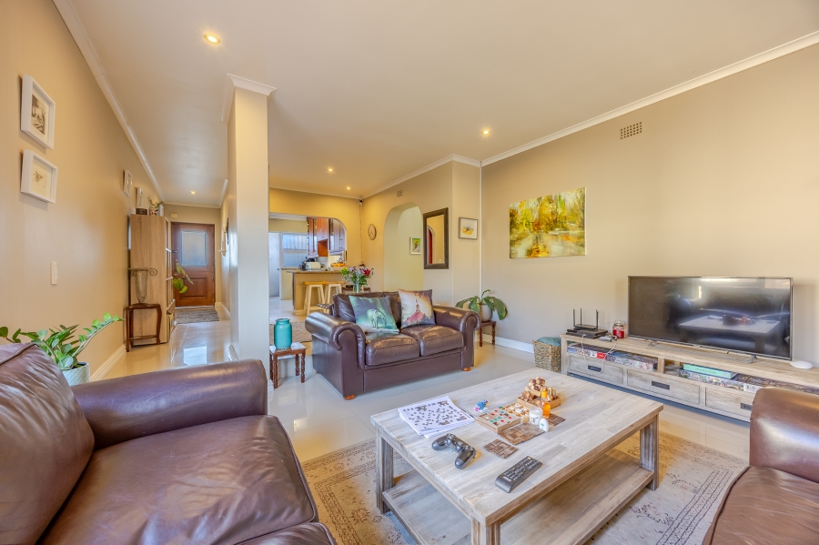 3 Bedroom Property for Sale in Lakeside Western Cape